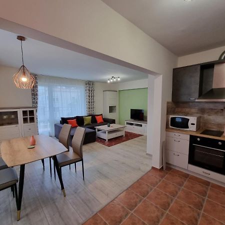 Flora - Beautiful *New* Apartment To The Beach 부르가스 외부 사진
