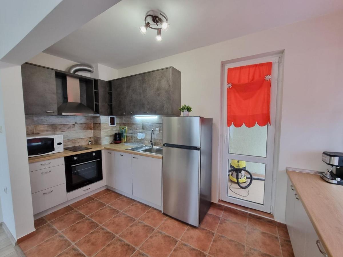 Flora - Beautiful *New* Apartment To The Beach 부르가스 외부 사진