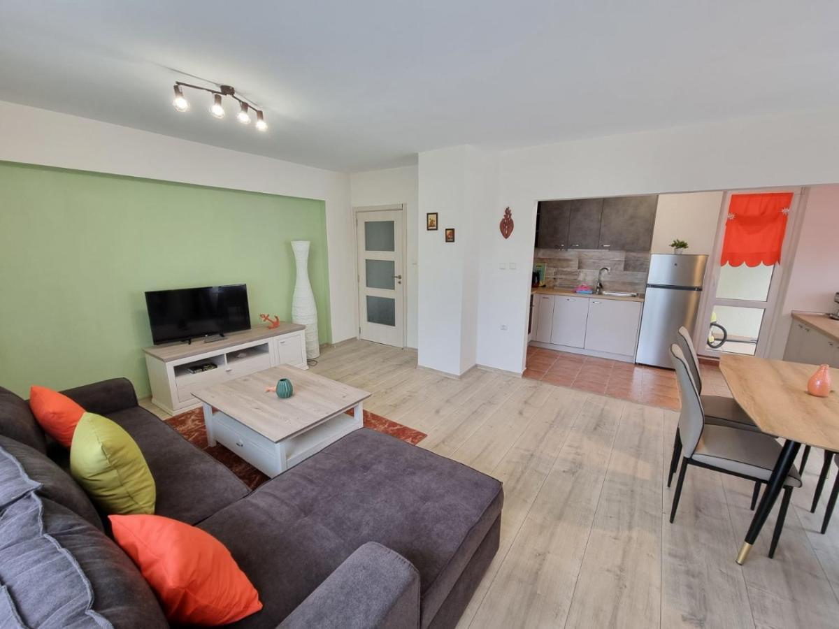 Flora - Beautiful *New* Apartment To The Beach 부르가스 외부 사진