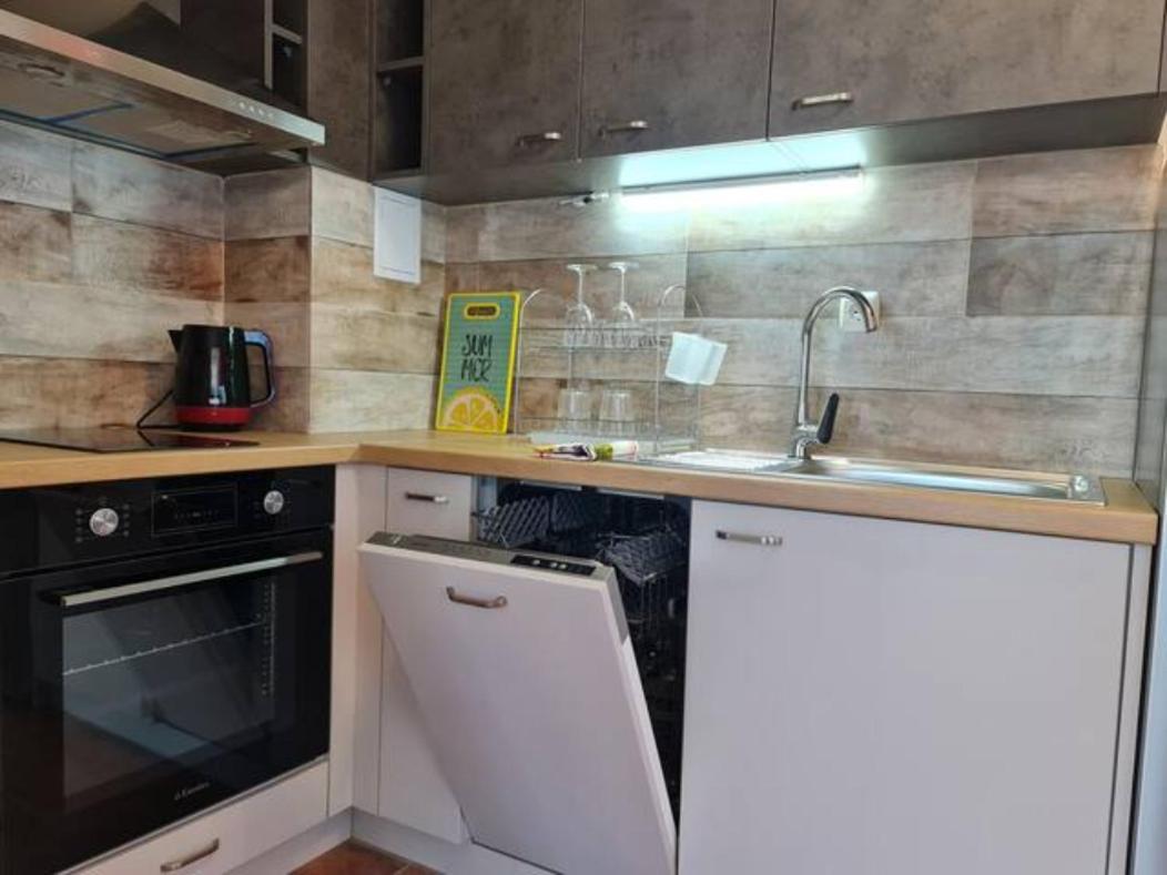 Flora - Beautiful *New* Apartment To The Beach 부르가스 외부 사진