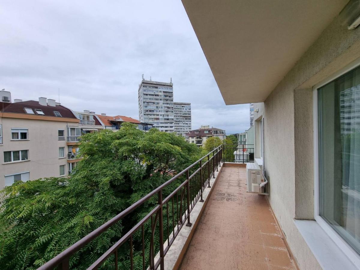Flora - Beautiful *New* Apartment To The Beach 부르가스 외부 사진